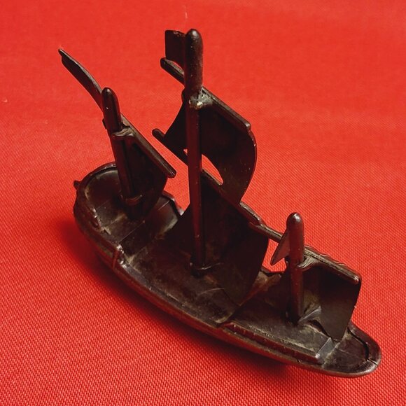 Vintage Antique Finish Die Cast Metal Sailing Ship Pencil Sharpener - Picture 6 of 15